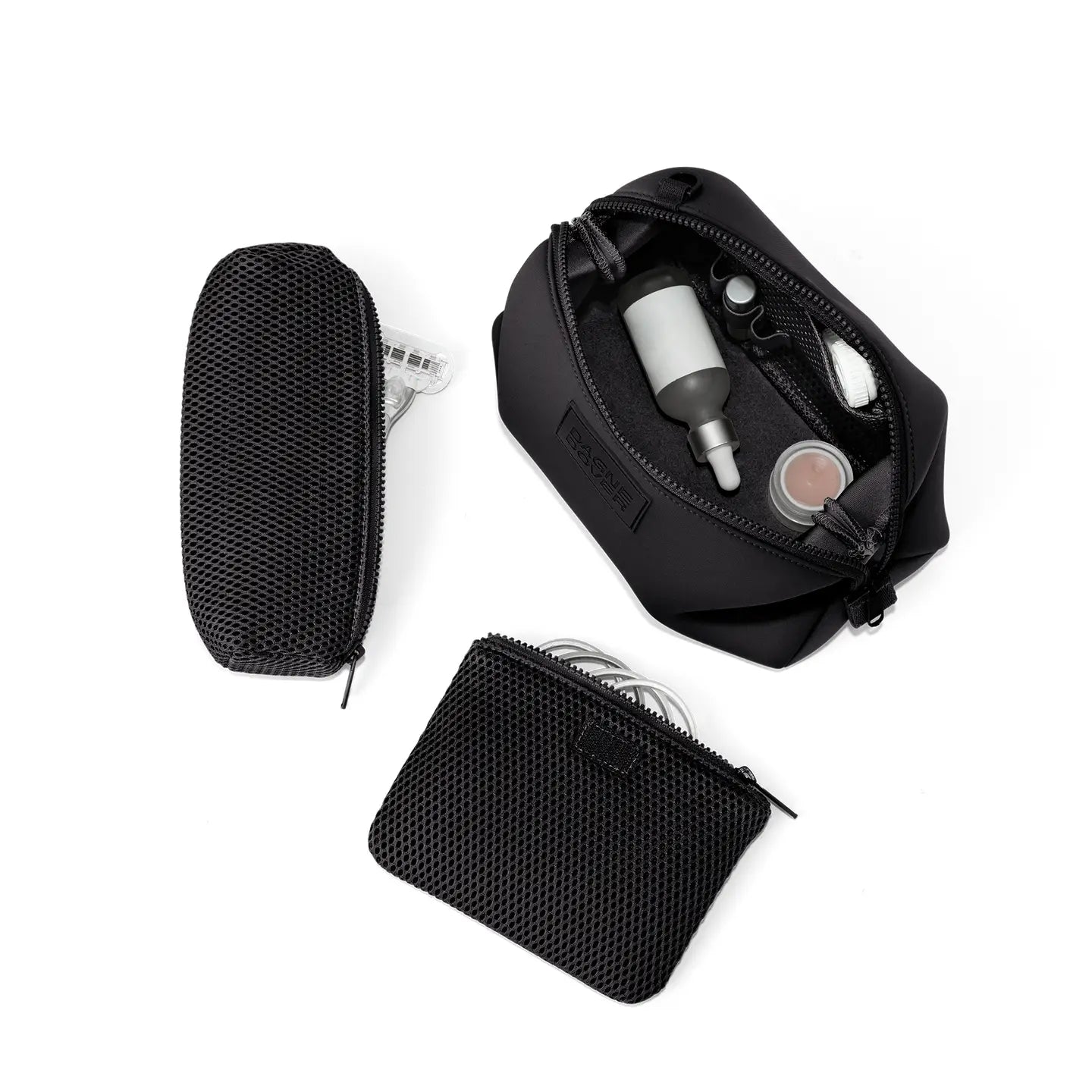 Hunter Toiletry Bag in Onyx | Large