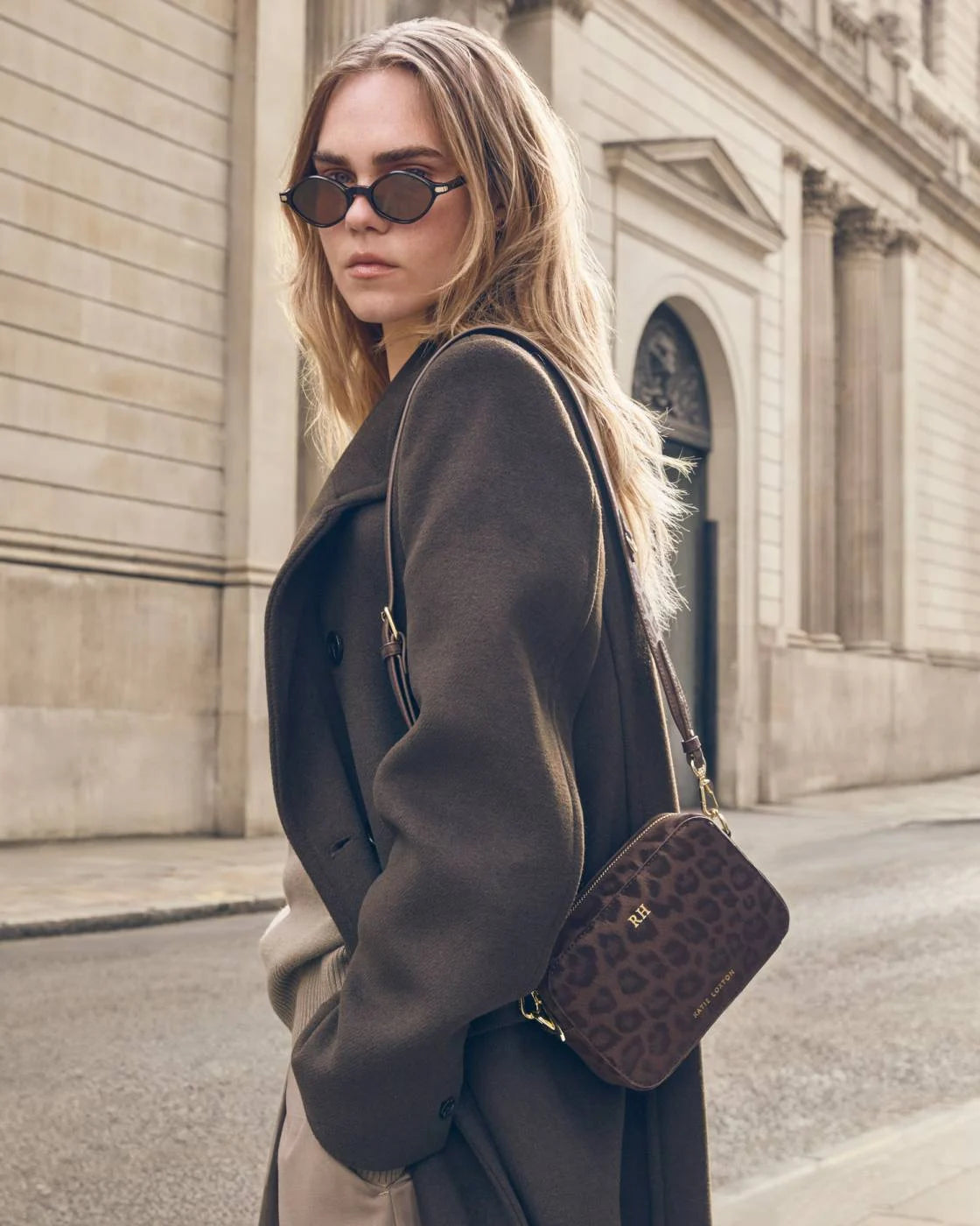 Avery Small Crossbody Bag l Chocolate Leopard