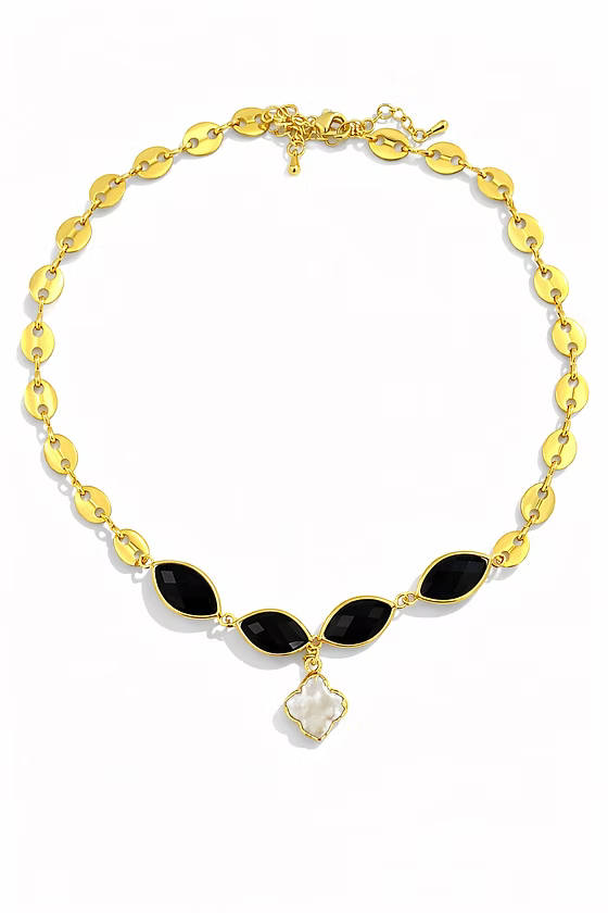 Clover Pearl Necklace