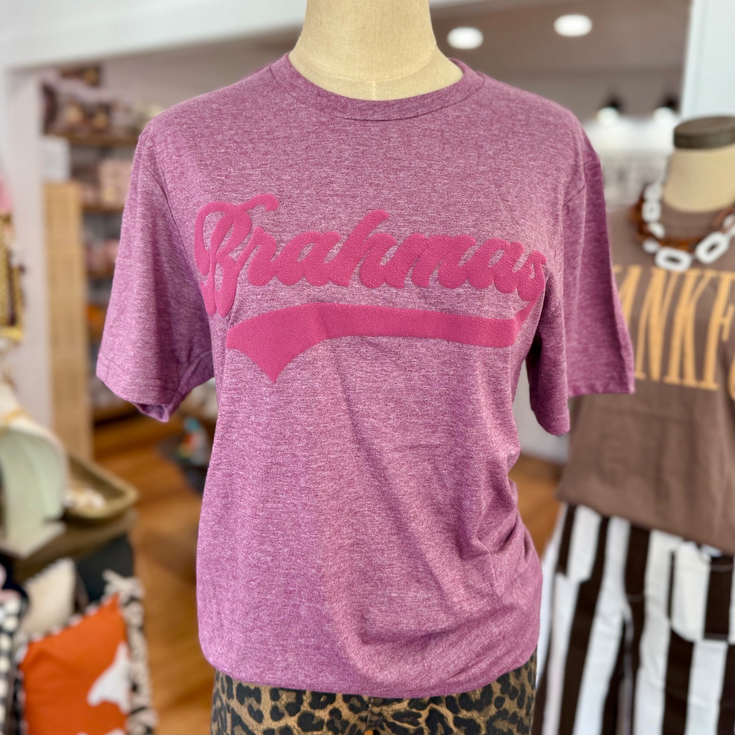 Brahmas Tee | Maroon Puff
