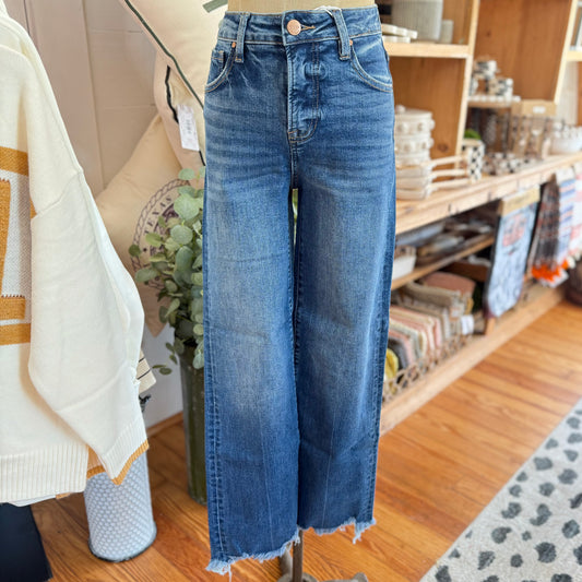 Wendy Jean | Ankle Straight Jean