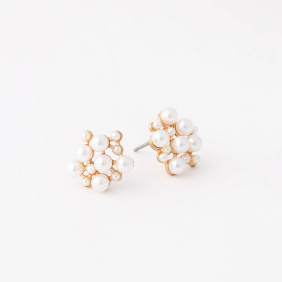 Laura Pearl Earrings
