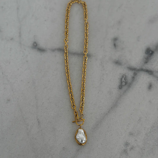 Pearl Drop Necklace | Gold